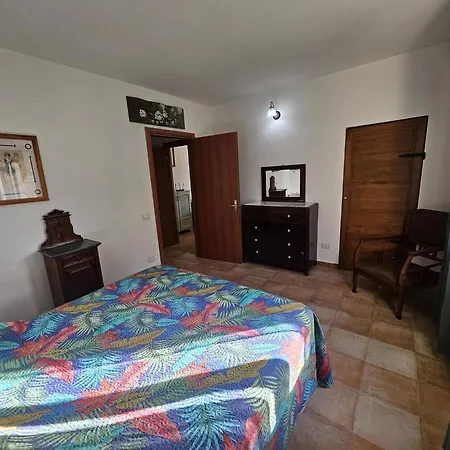 Domo Sardo - Masone Pardu * 卡斯蒂亚达斯